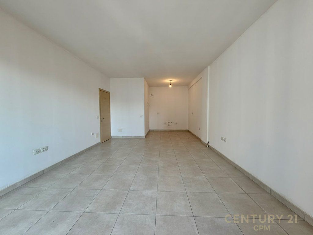 APARTAMENT 1+1 PER SHITJE NE KINOSTUDIO!
