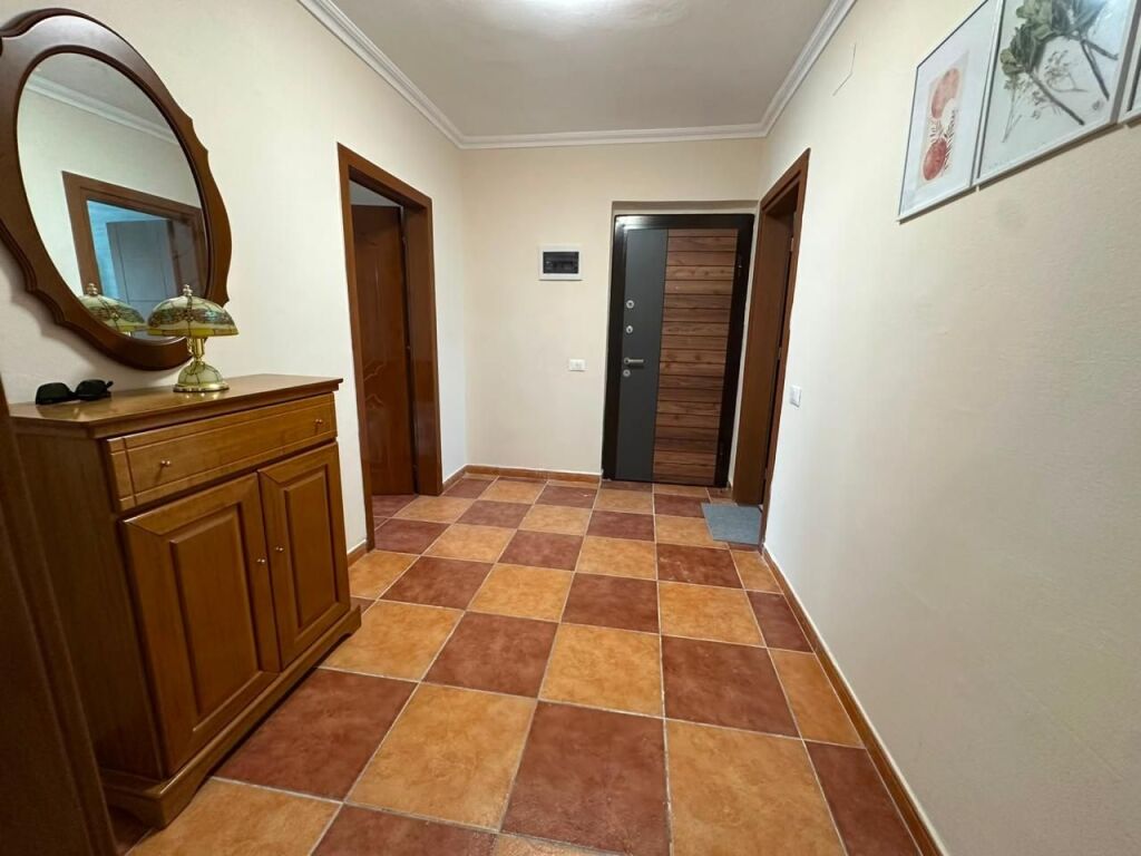 Apartament 2+1 me qira tek Rruga e Elbasanit