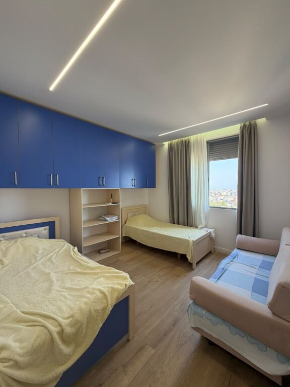 Affittasi appartamento 2+2+2 presso Ish Urt Durres