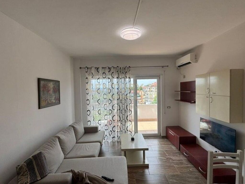 🏡 **FOR SALE APARTMENT 1+1 + VERANDA – SHKOZË, TIRANA**