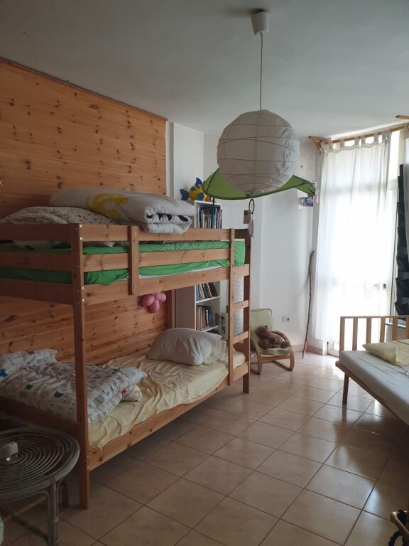 Jepet Me Qera Apartament 2+1+1 Ballkon