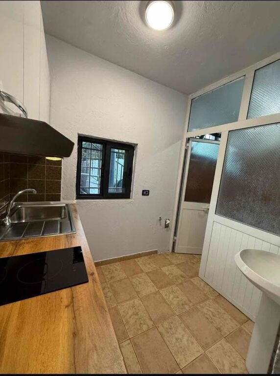 Jepet Me Qera Apartament 1+1