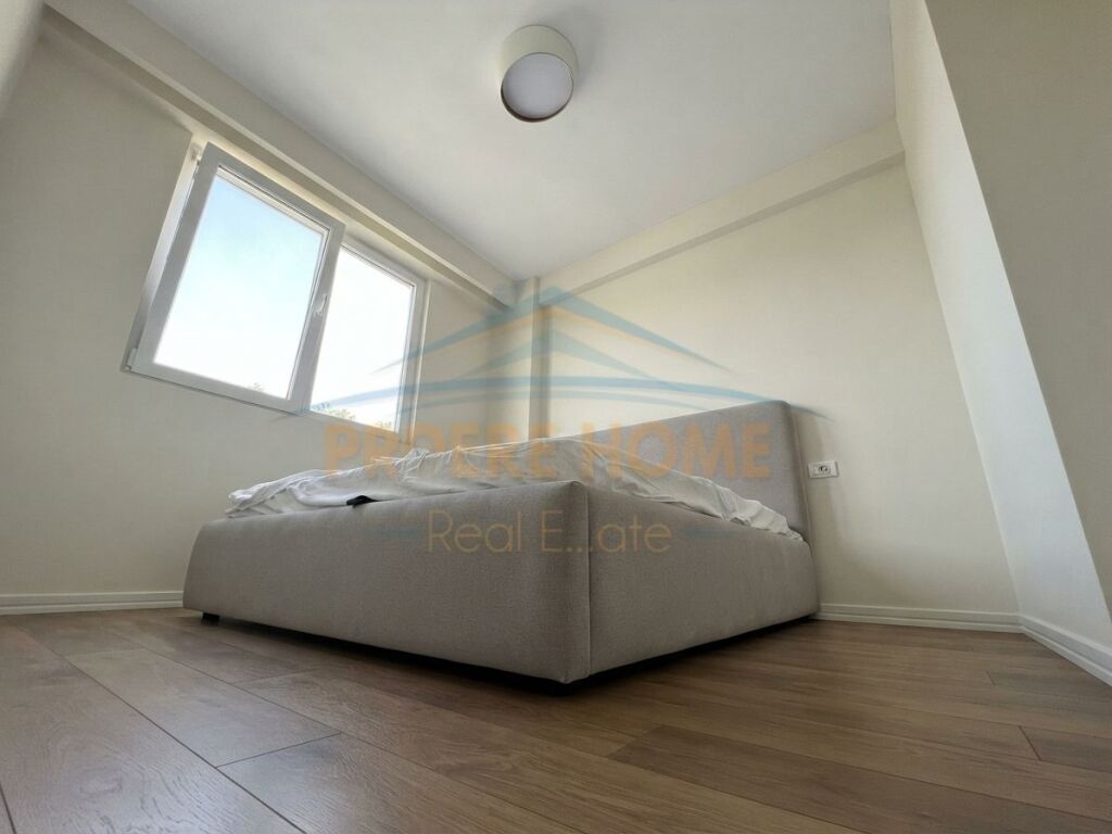 For sale, 2+1 Apartment, Shkoze, Tirana.