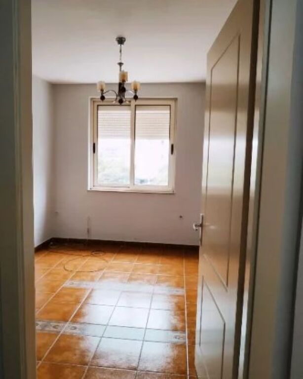 Apartment 1+1 for rent at 21 Dhjetori, opposite Metro Lounge 21, Kavaja Street, Muhamet Gjollesha Street, Zogu i Zi.