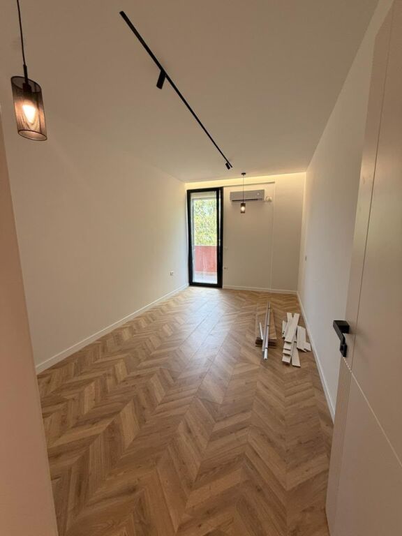 2+1+2 apartment for sale in Shkozë