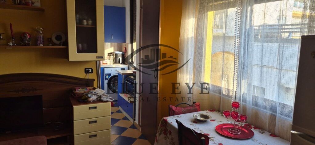 Apartament 1+1 Me Qira në Plazh Hekurudha, Durrës!