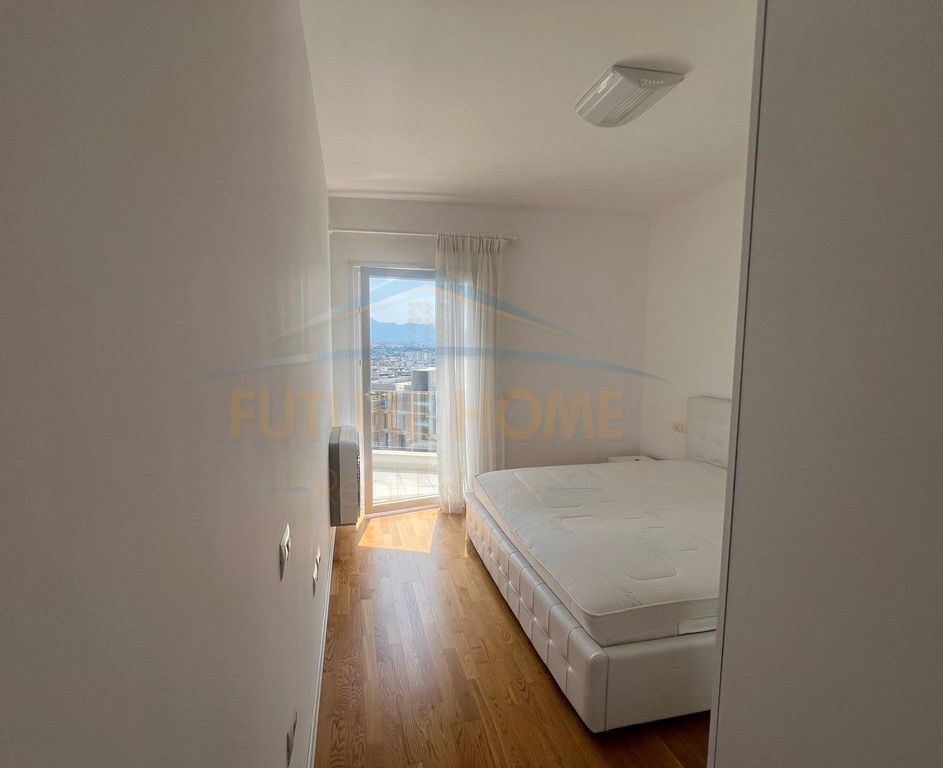 For sale, Apartment 2+1+2, Botanical Garden with lake view, Tirana, UNA69466