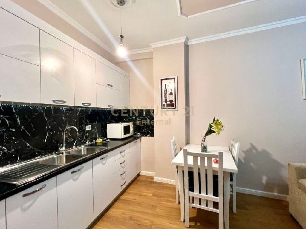 🏡 **FOR RENT 1+1 APARTMENT – NEAR PARTIZANI HIGH SCHOOL**