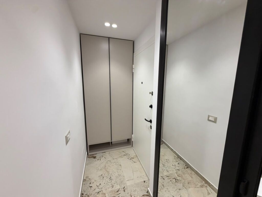 🏠 Shitet apartament 1+1 (garsoniere) 💶 Çmimi: 89,000 € 📍 Rruga “Mine Peza”, Tiranë