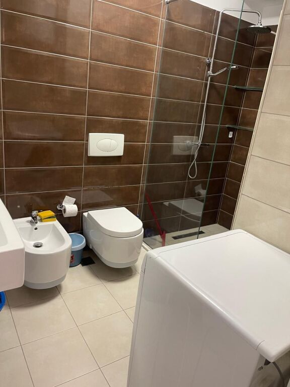Commune of Paris_Rent 1+1