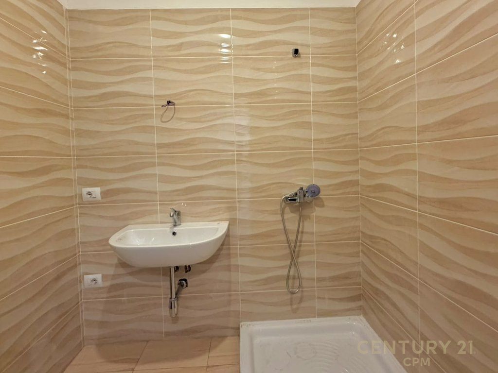 APPARTAMENTO 1+1 IN VENDITA A KINOSTUDIO! 146,000 € 13,500,000 Lekë