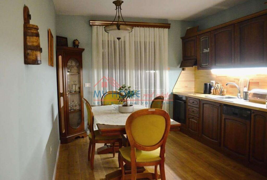 Apartament 2+1 me qera tek 21 Dhjetori Tirane