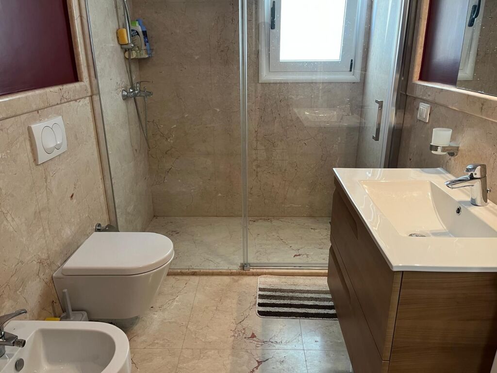 APARTAMENT 1+1 ME QIRA VJETORE | LUNGOMARE, VLORË 🌊🏡