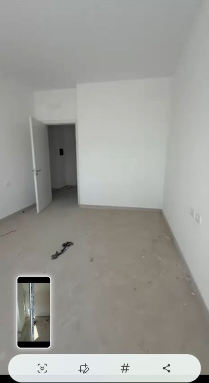 Shitet Apartament kamez 121.000€