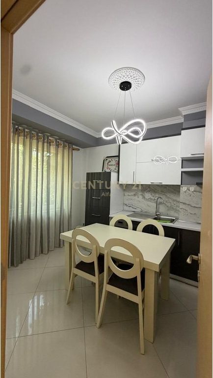 AFFITTASI DUPLEX 3+1+3 – KODRA E DIELLIT 1 (ESTENSIONE) 1.500 € /Mese