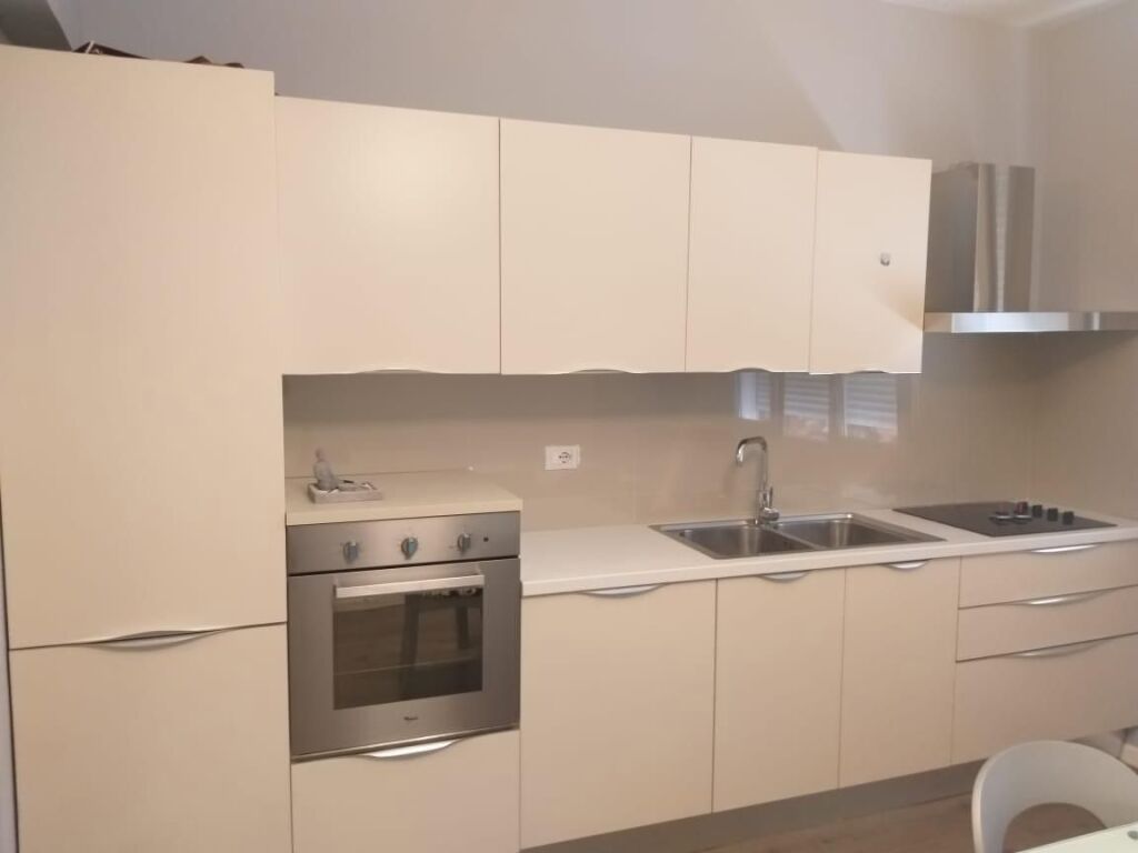 Appartamento In Affitto 1+1 A Bllok (ID B211490) Tirana
