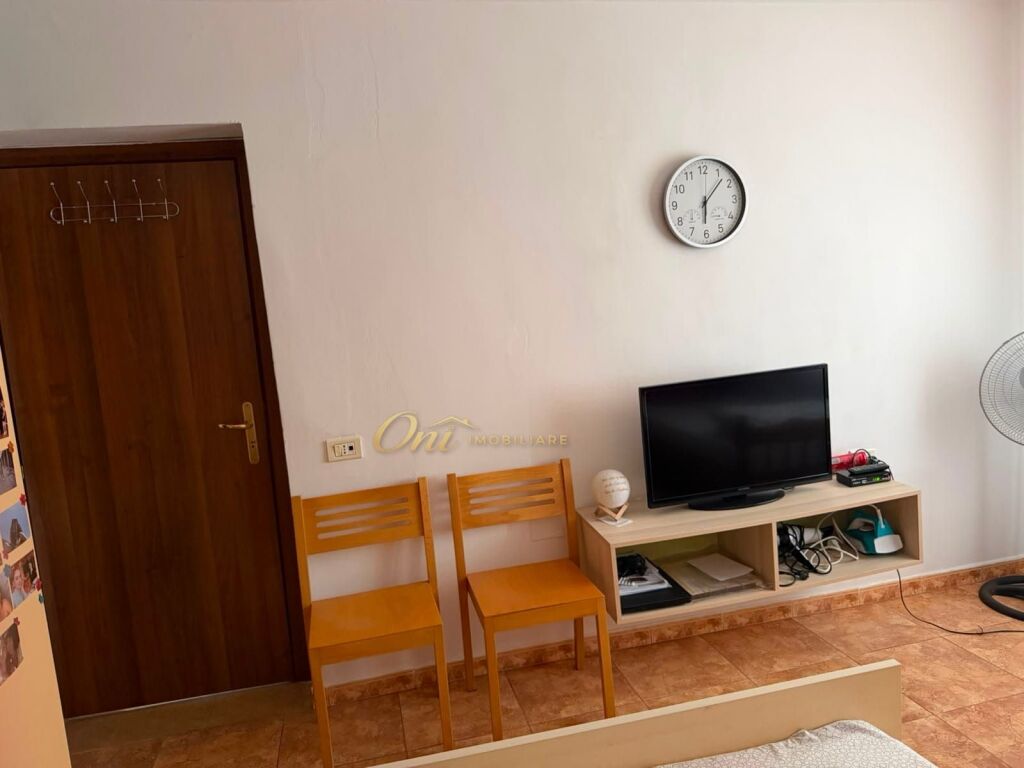 SIRI KODRA, APARTAMENT PER QERA 1+1