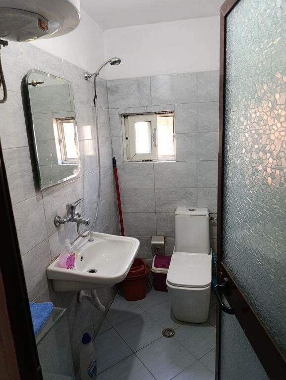 Qera | Shtëpi private 1 + 1 | Spitali Amerikan 2 | 400 €/muaj