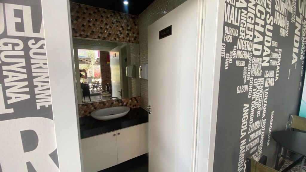 Rent | Ambjent Biznesi | Rruga Jordan Misja | 1000 €/month
