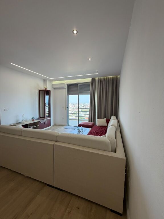 Affittasi appartamento 2+2+2 presso Ish Urt Durres