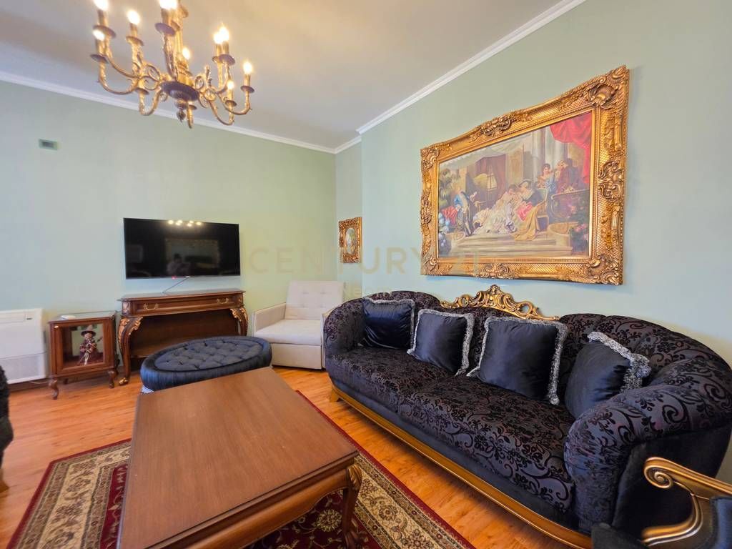 VILE 2-KATESHE ME QIRA NE ZEMER TE TIRANES, MYSLYM SHYR 1,200 € /Muaj