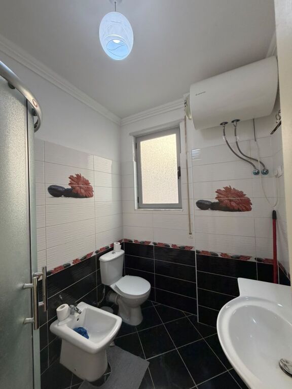 Affittasi appartamento 2+2+2 presso Ish Urt Durres