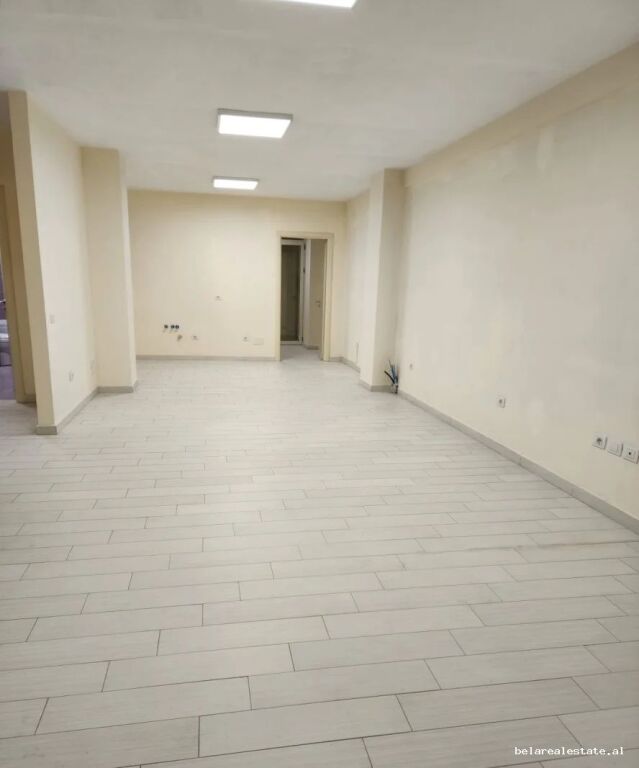 Apartament Me Qera 3+1 Tek Pazari i Ri (ID B2341) Tirane