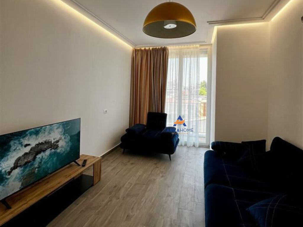 APARTMENT FOR RENT 2+1+BALCONY "PARTIZANI HIGH SCHOOL, SELVIA" 1000 EURO.