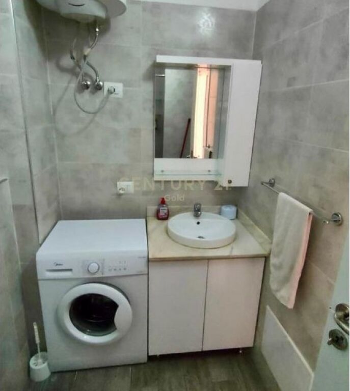 🏡 **APARTMENT 1+1 FOR SALE – 21 DHJETORI, TIRANA**