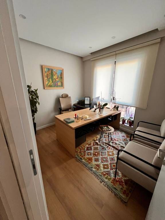 OFFICE FOR RENT – MYSLYM SHYRI