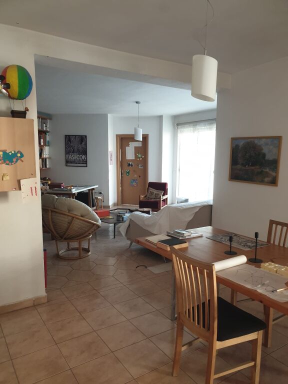 Jepet Me Qera Apartament 2+1+1 Ballkon