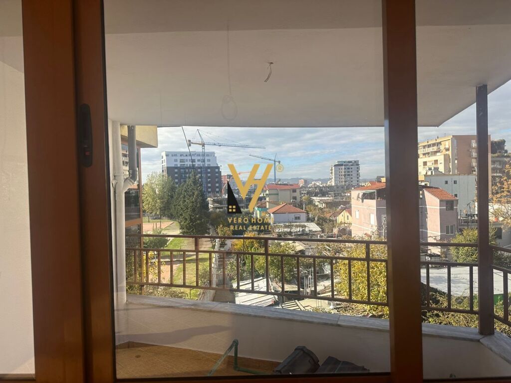 BUSINESS PREMISES 300 M2 FOR RENT IN DON BOSKO 200,000 LEKE