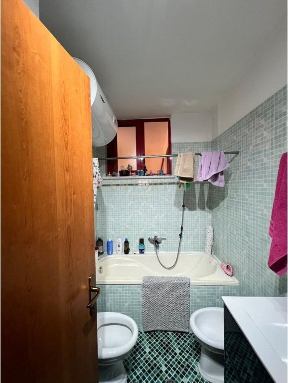 Apartment for rent 2+1+2+3 balconies in Neighborhood No. 1, Durrës