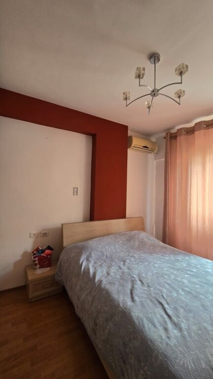 Jepet Me Qera Apartament 2+1+1 Ballkon