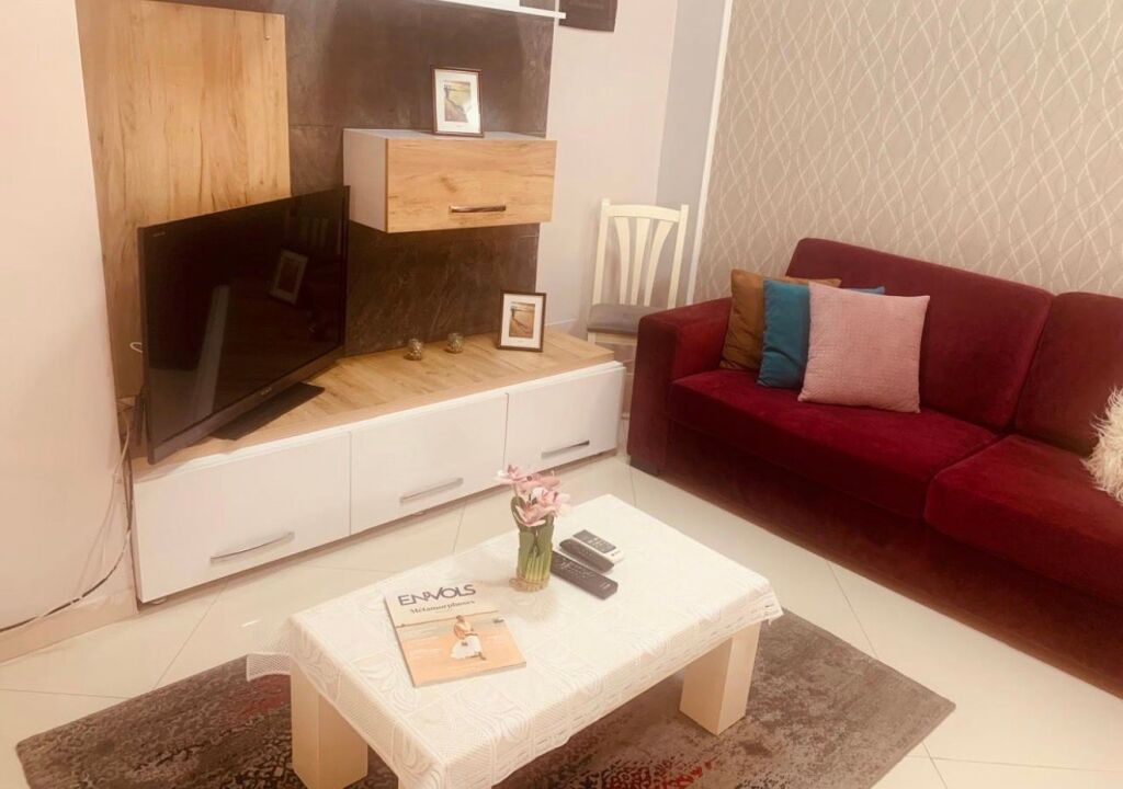 Kavaja Street, studio apartment for rent!
