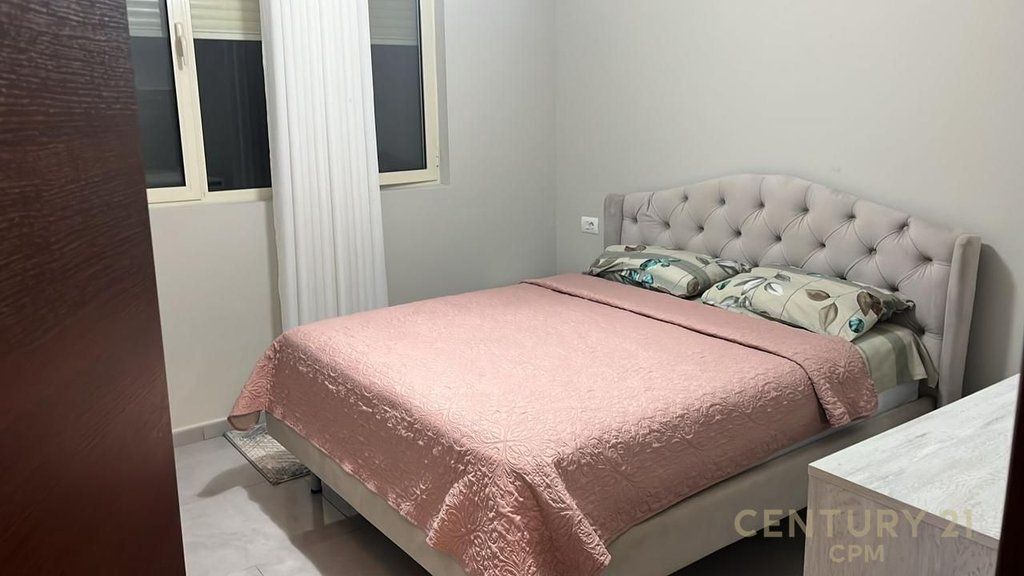 Shtëpi Private për Shitje – Kodrat e Saukut, “Te Pamja” 160,000 € 15,000,000 Lekë