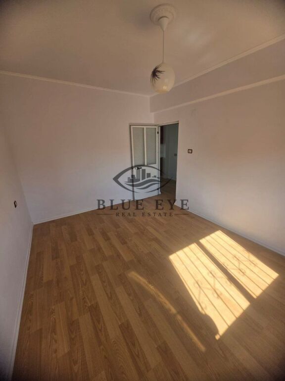 Apartament 2+1 Për Shitje prane Spitalit, Durrës!