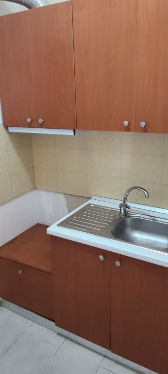STUDIO APARTMENT 24,000 LEKE ELECTRIC MARKET