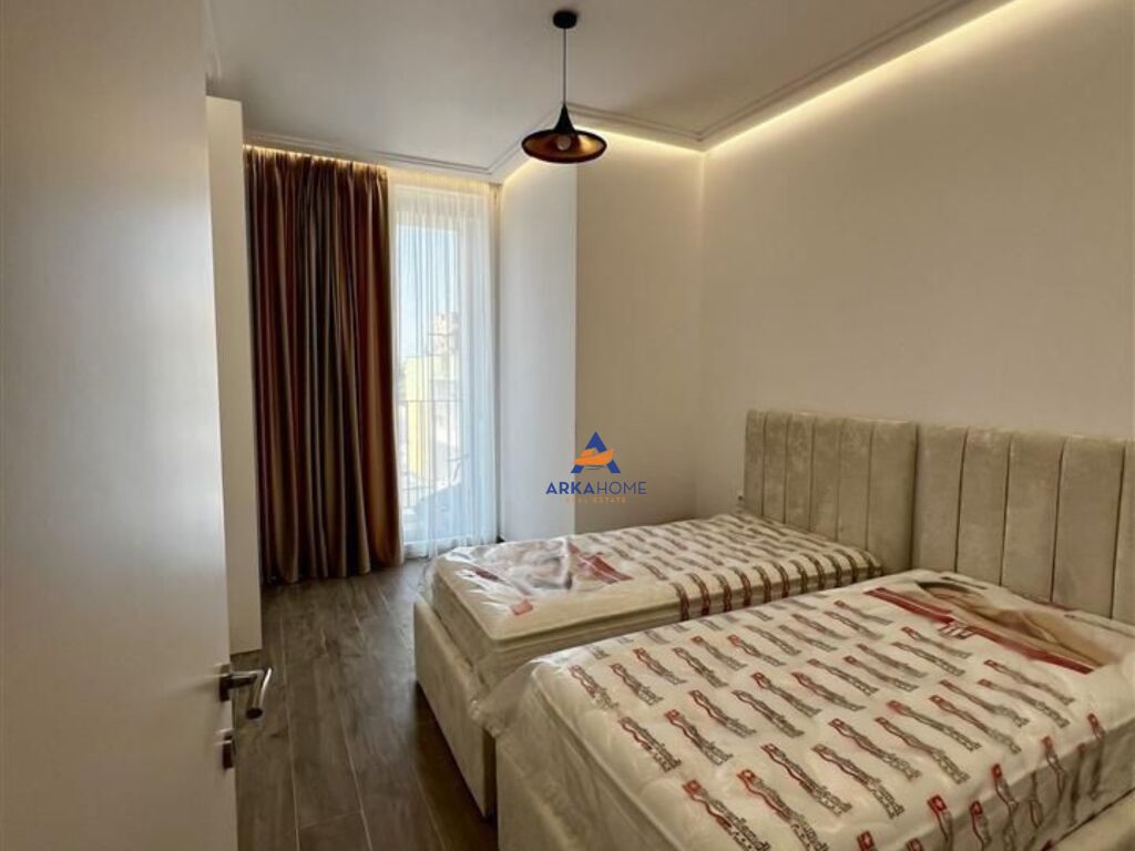 APARTMENT FOR RENT 2+1+BALCONY "PARTIZANI HIGH SCHOOL, SELVIA" 1000 EURO.