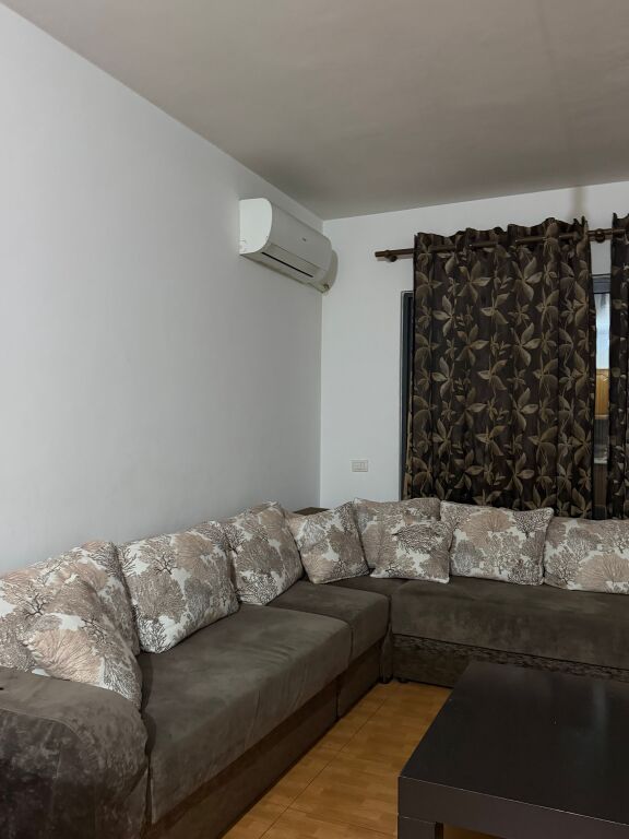 🏠 KËRKOHET NJË GOCE PËR NDARJE QIRAJE