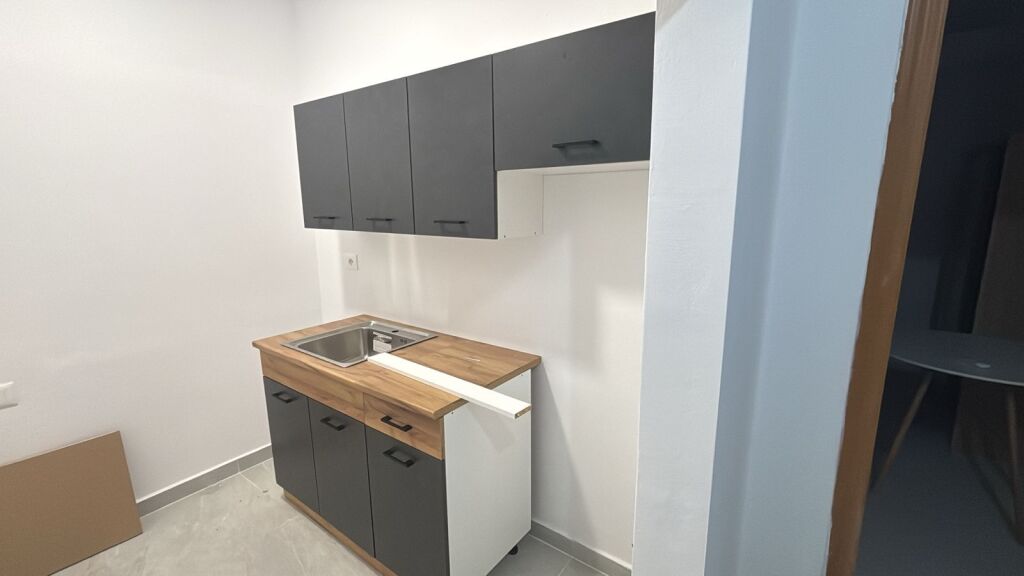 Rent | Shtëpi private 1 + 1 | Vilat Amerikane | 340 €/month