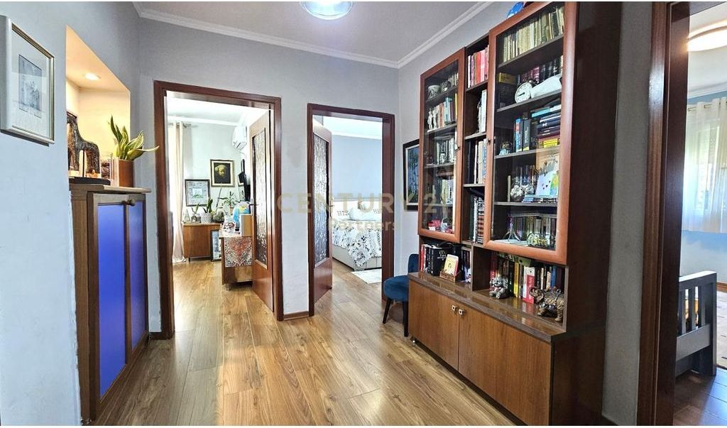 Appartamento 2+2 in Vendita a Ali Demi, Tirana
