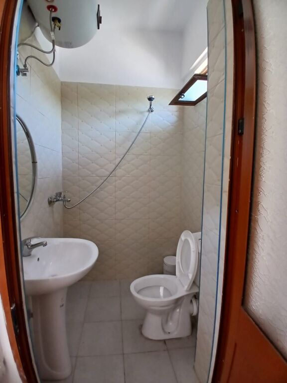 STUDIO APARTMENT 30000 LEKE ALI DEMI