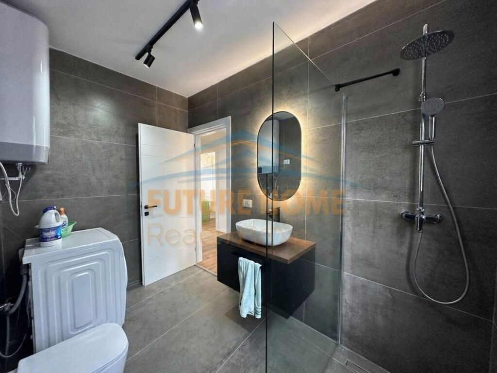 For sale, 2+1 Apartment, Shkoze, Tirana.
