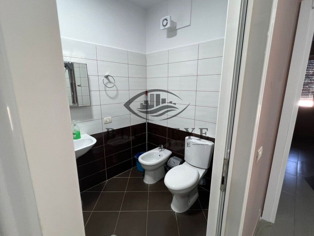 APARTAMENT 2+1 ME QIRA – STACIONI 2, PLAZH!