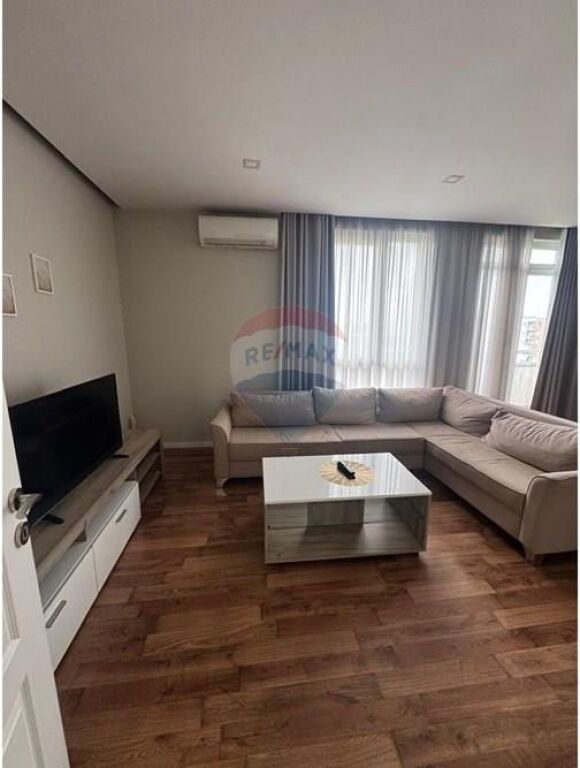 Appartamento - In Affitto - Ex Campo di Aviazione, Tirana