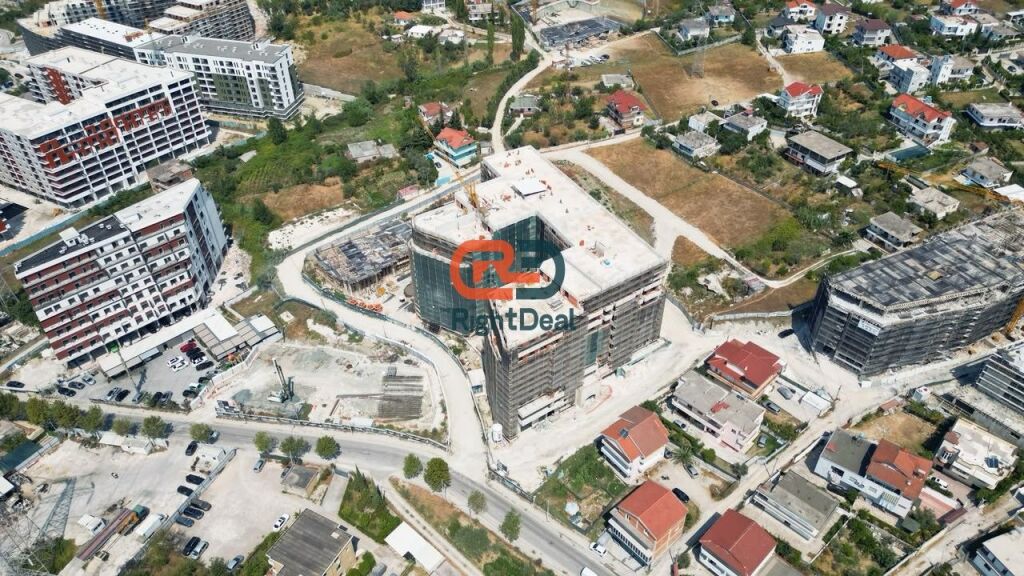 Occasion Price !! At Aluna 2, Apartment 2+1+2 for Sale, With Spacious Areas !!