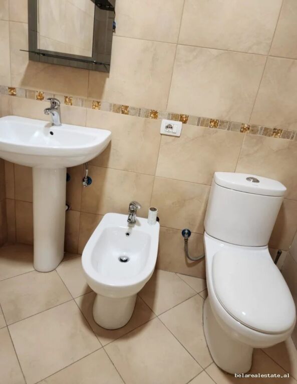 Apartament Me Qera 3+1 Tek Pazari i Ri (ID B2341) Tirane