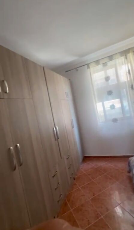 In affitto Appartamento casa 2+1, via 5 Maj via Ali Beshiri 400 mila lek vecchi
