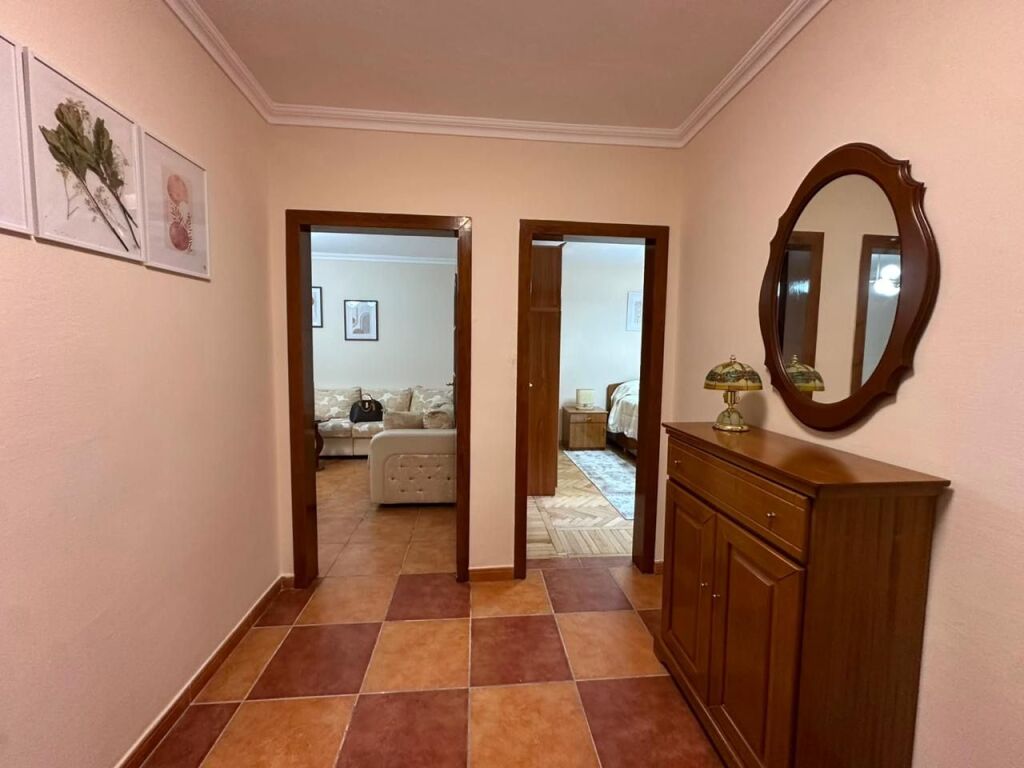 Apartament 2+1 tek Ambasada Amerikane